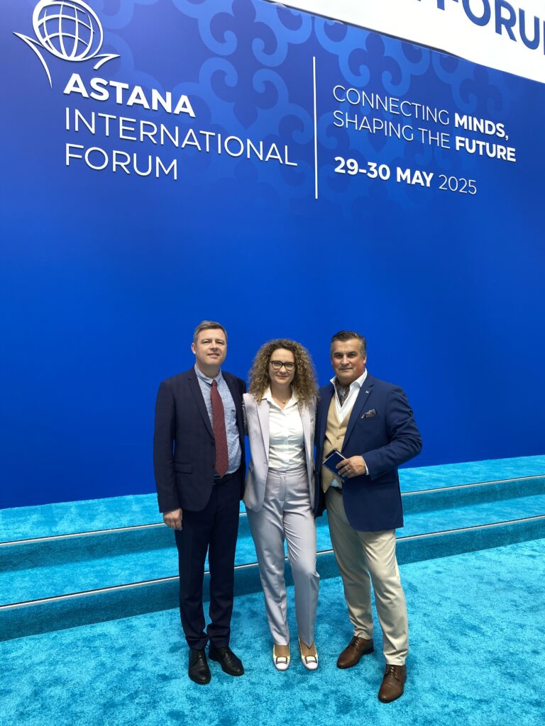Delegación de Eurasian Link en el International Forum Astana 2025
